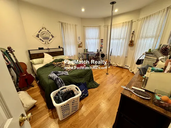 322 Western Ave #1, Cambridge, MA 02139
