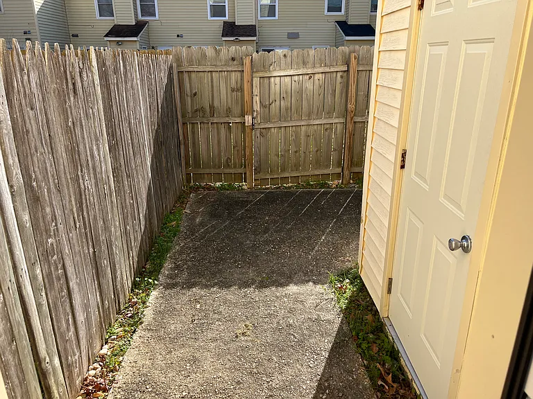 5559 Campus Dr — Photo 15