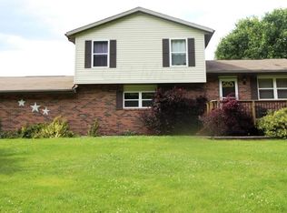 630 Livingston Ct, Heath, OH