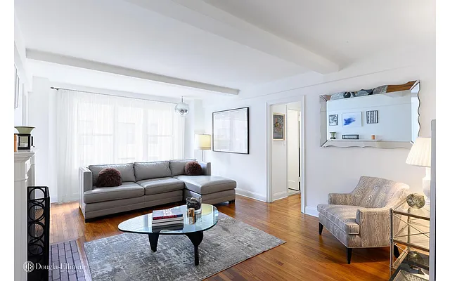 Sold by Douglas Elliman | media 24