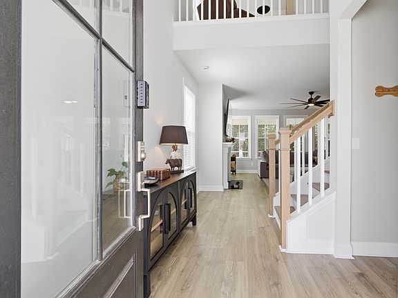 3rd image of 107 Abbey Terrace Rd