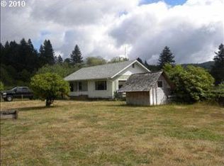 59009 Fairview Rd, Coquille, OR 97423