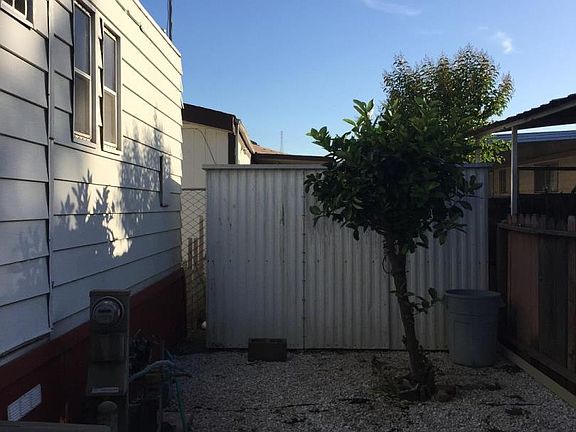5th image of 200 Burnett Ave Spc 3