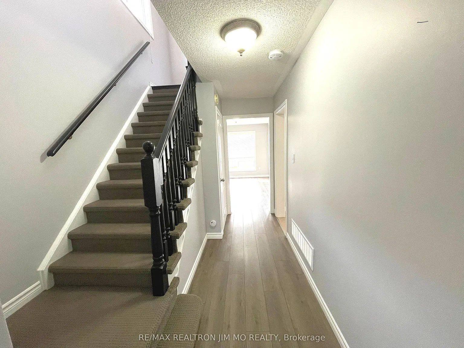 3 bed, $3,500 — Photo 3