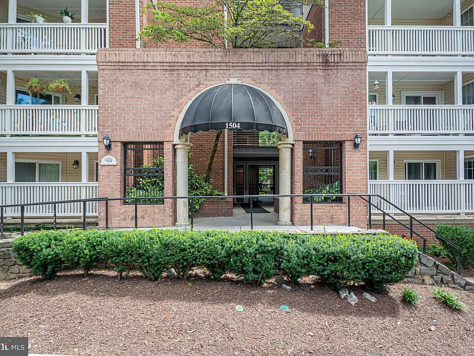 1504 Lincoln Way #316