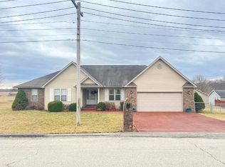1902 Knowles Dr, West Plains, MO 65775