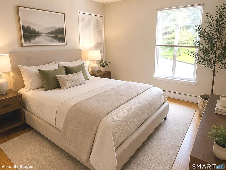 1634 Farmington Ave #2 — Photo 6