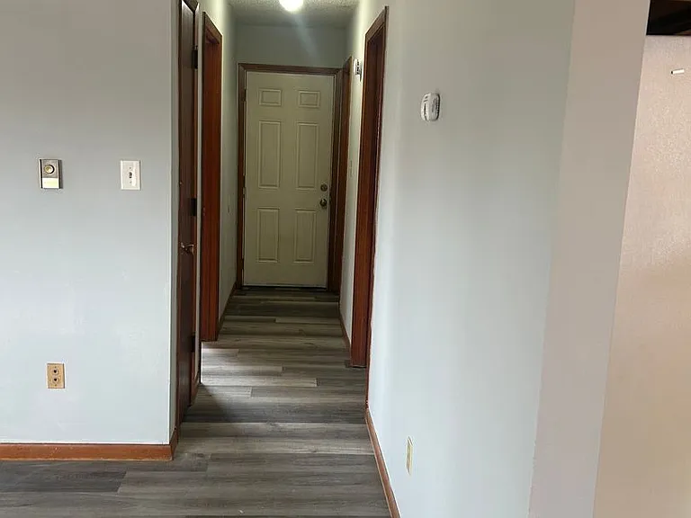1101 E South Elizabeth St — Photo 8