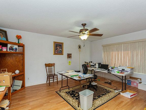 4th image of 4085 N Briarwood Ave