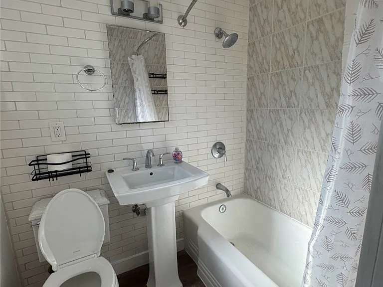 919 N Herrin St — Photo 11