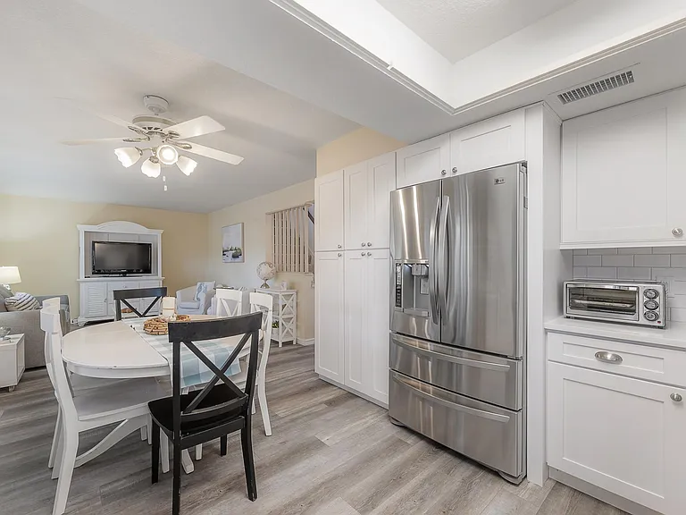 4210 W Roland St — Photo 17