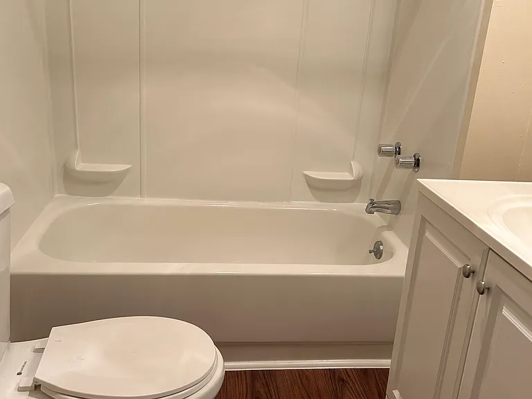 49 N Potomac St #8 — Photo 3