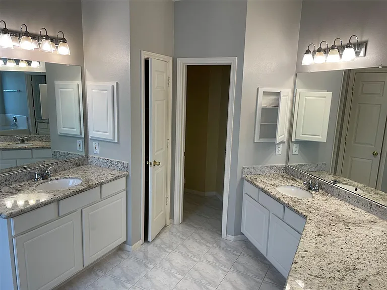 12423 Ashford Hollow Dr — Photo 11