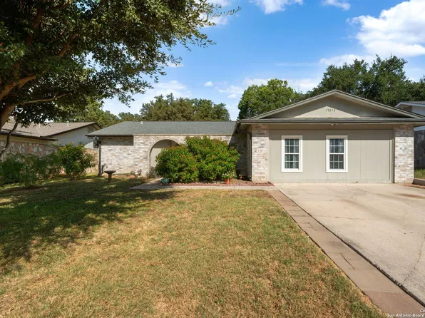 15038 Old Creek Dr, San Antonio, TX 78218