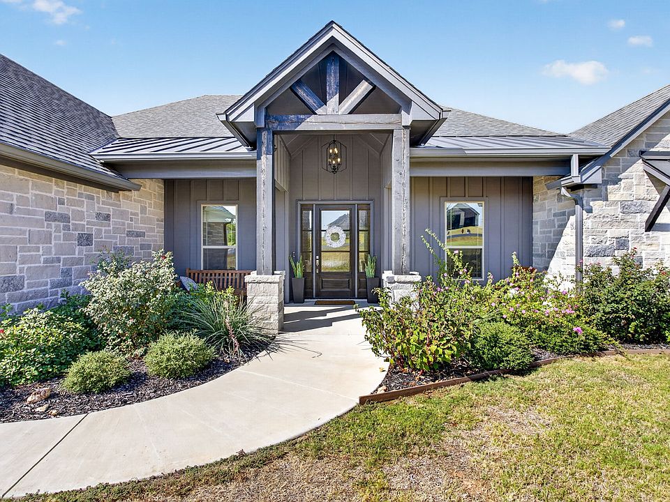 1st image of 133 Helton Ct