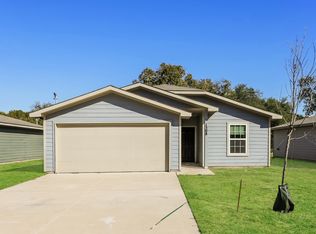 1308 N Brazos Ave, Cleburne, TX 76031