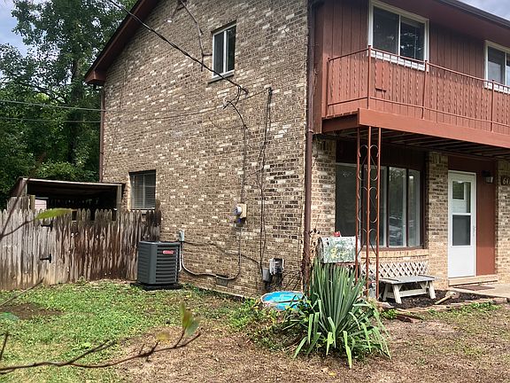 3rd image of 641 Colebrook Dr