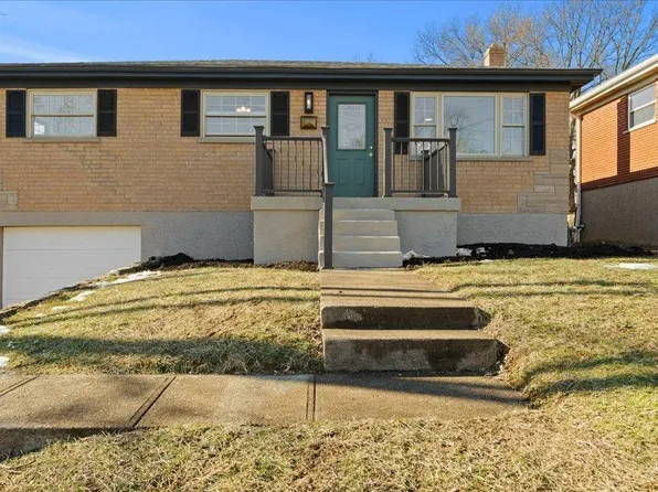 3413 Moonridge Dr, Green Township, OH 45248