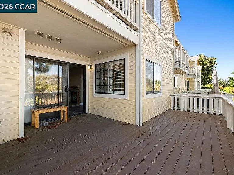 109 Devonwood — Photo 31