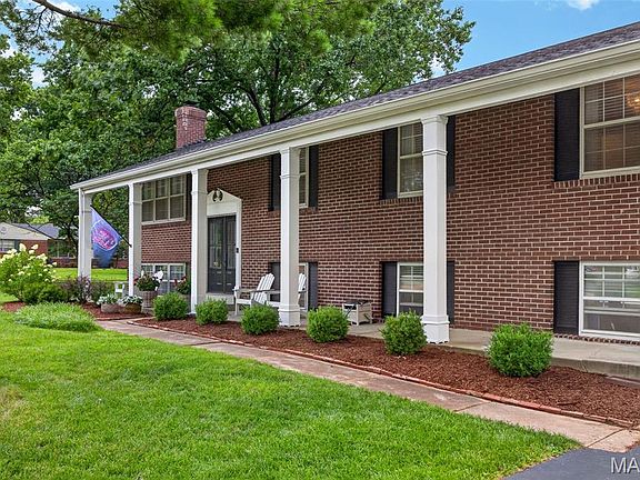 3rd image of 1120 Hollin Ct