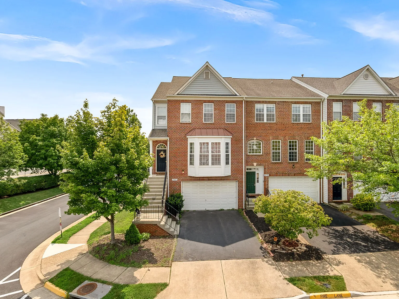 4 bed, 2664 sqft, $3,350 — Photo 1