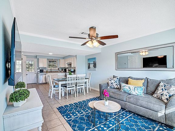 3rd image of 6211 Don Carlos Dr