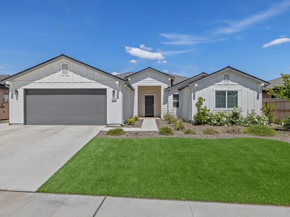 2146 W Escher Dr, Hanford, CA 93230