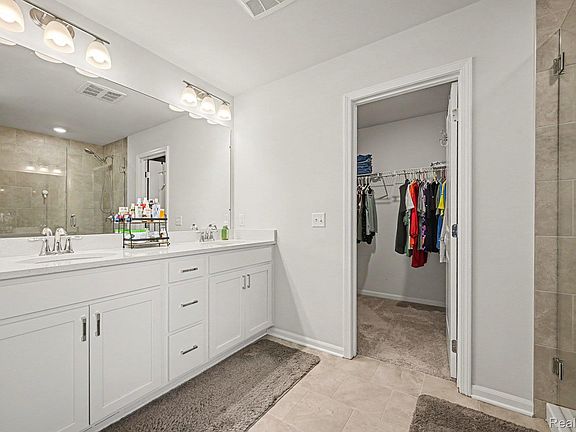 4th image of 2751 Salt Springs Dr