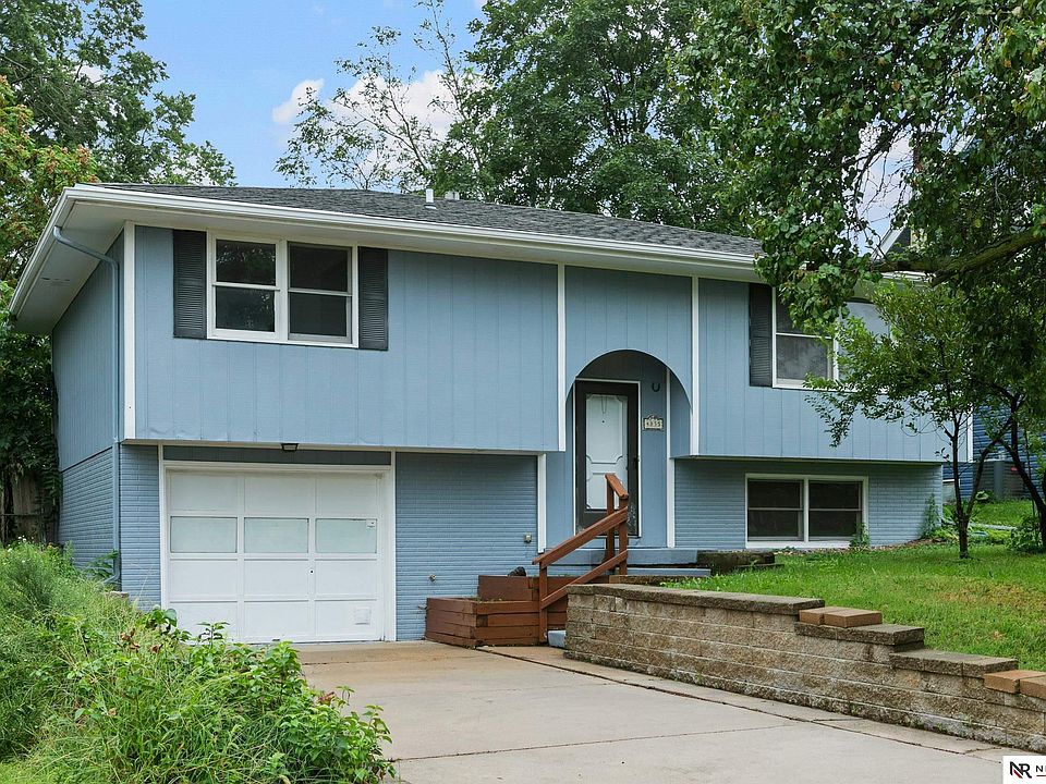 1st image of 4835 Hillside St
