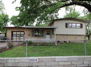 2554 S Southeast Dr, Wichita, KS 67216