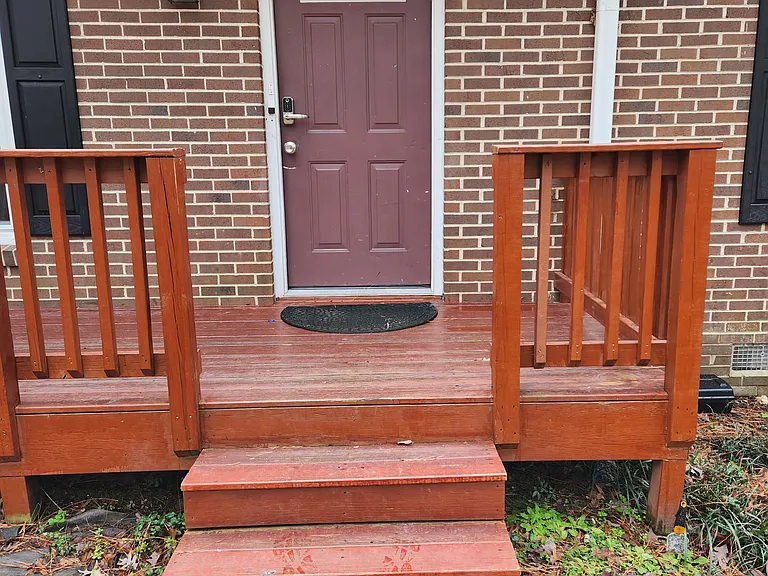 313 Arrundale Dr — Photo 2