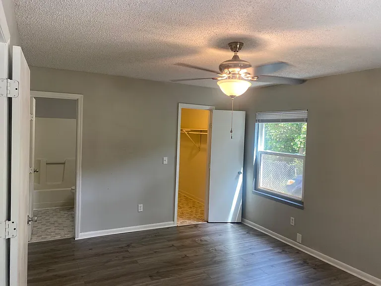 182 Chartwell Rd — Photo 14