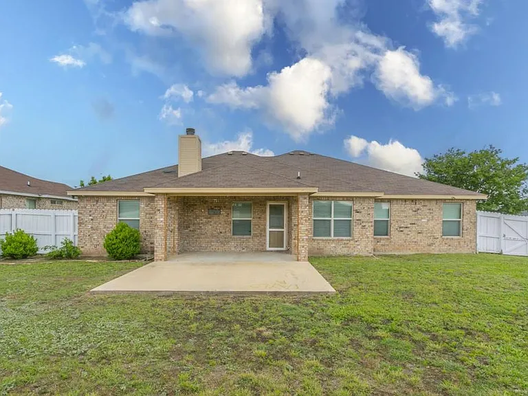 1200 Vanguard Ln — Photo 24