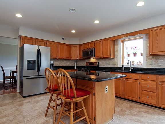 5th image of 13308 Glen Taylor Ln