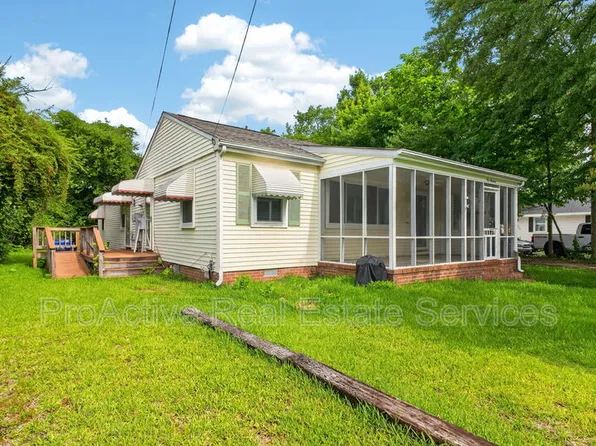 100 Hodges Manor Rd, Portsmouth, VA 23701