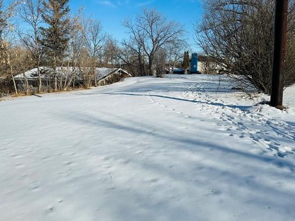 464 13th STREET E, Regina Beach, SK S0G 4C0