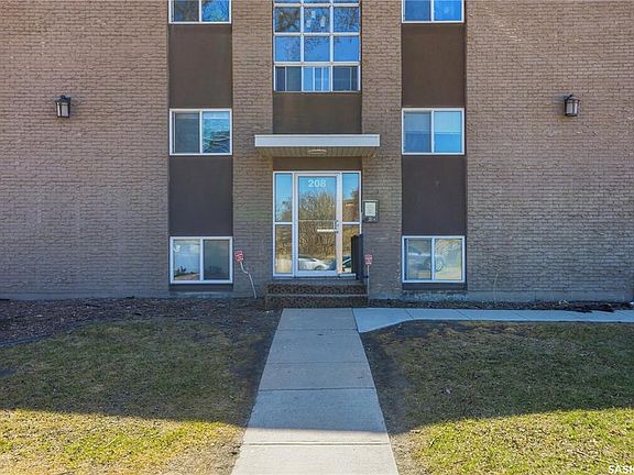 3rd image of UNIT 303-208 Saskatchewan CRESCENT E