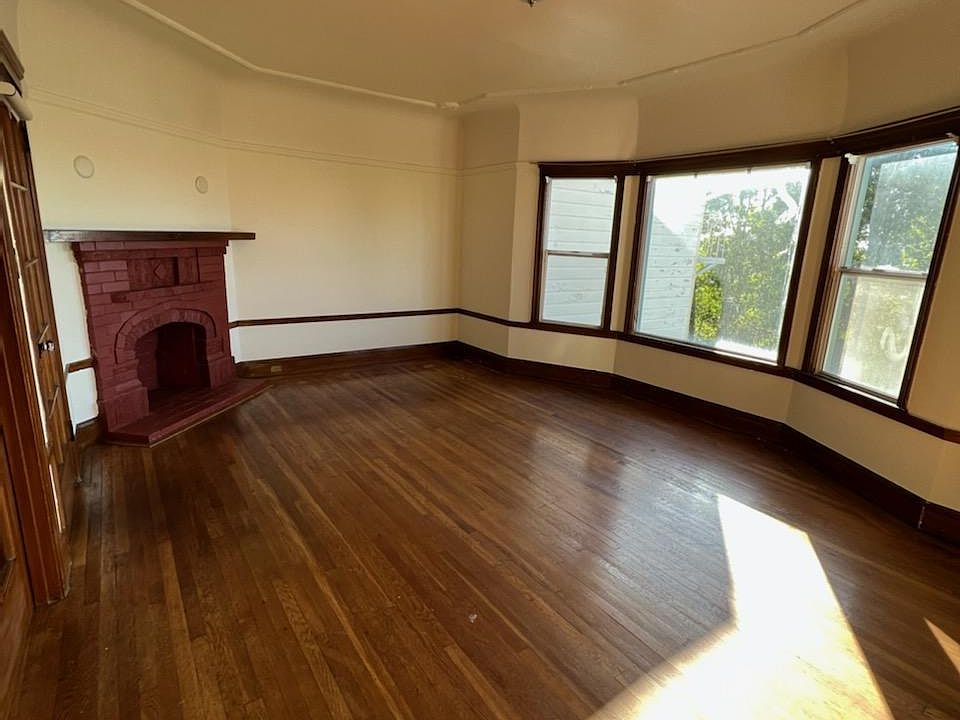 1st image of 663 33rd Ave #2