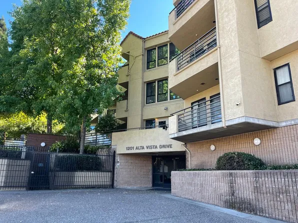 1201 Alta Vista Ct APT 206, Walnut Creek, CA 94596
