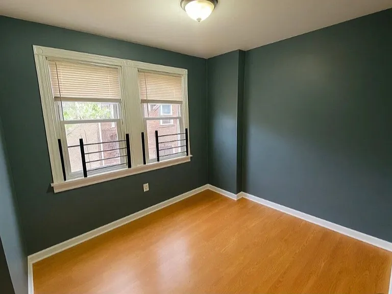 2115 Sigel St — Photo 5