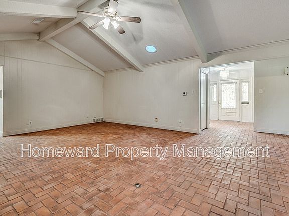 2nd image of 1612 Canyon Oaks Dr