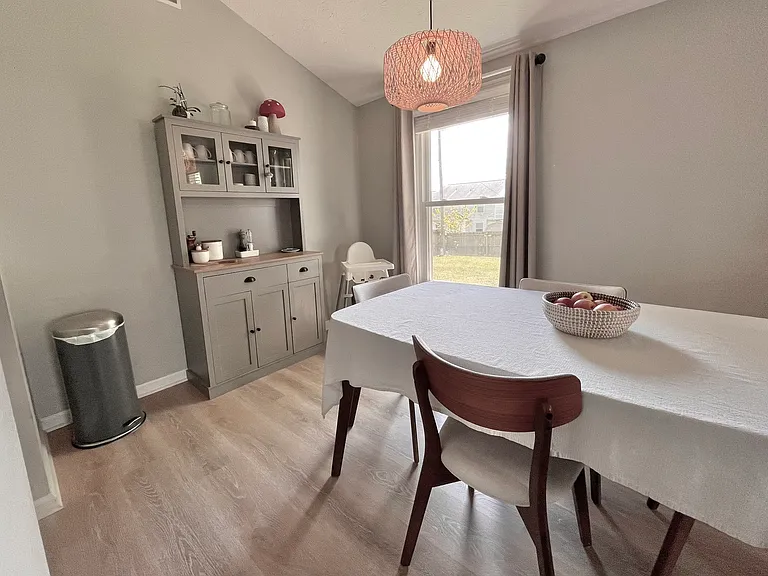 209 Hutchins Dr — Photo 11