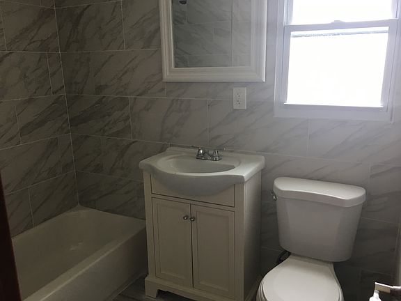 5th image of 20706 Hollis Ave