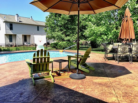 2nd image of 3034 Alling Dr
