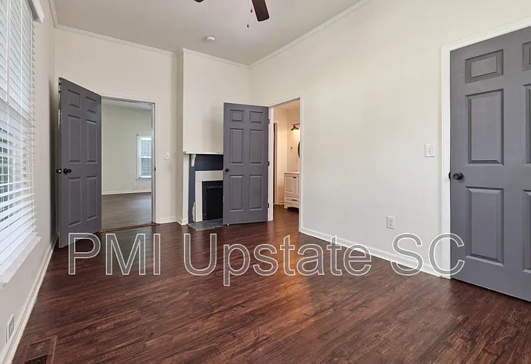 79 Allen St — Photo 17