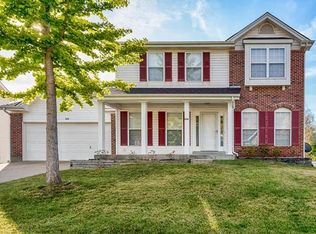 626 Oak Springs Trail Dr, Ballwin, MO 63021