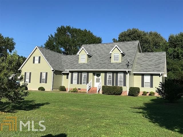 1st image of 26 Cedar Dr