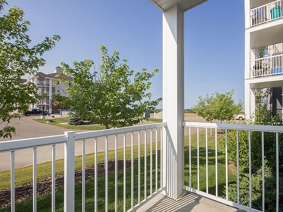5th image of 11 Broadway Rise #110