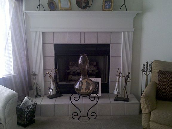 4th image of 947 Lake Aire Dr