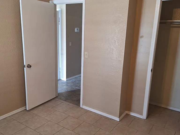 3 Emerald Ct — Photo 24